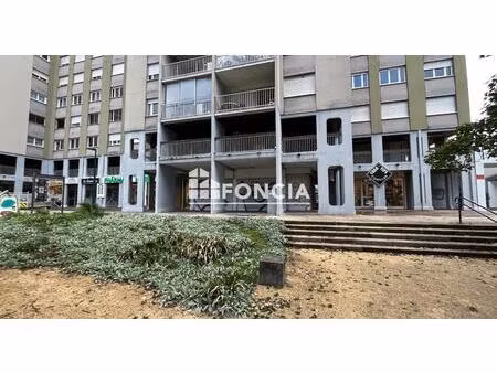 local commercial vendu sous bail commercial