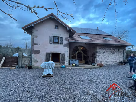 belle ferme rénovée de 190 m2 avec terrain constructible et
