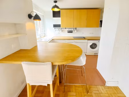 lumineux et à deux pas du village