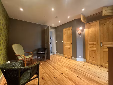 location appartement 2 pièces 39 m² à porte-de-savoie (73800)