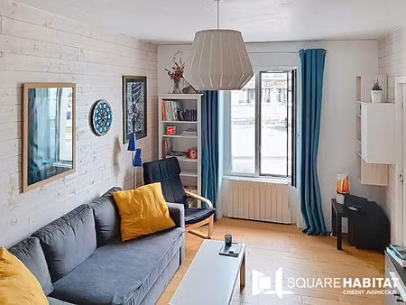bel appartement rénové de 43m² avec un garage et une cave à 2 pas des quais !