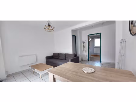 toulon -ouest appartement de type 3 avec balcon