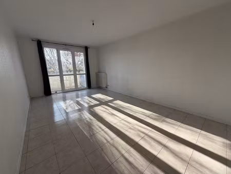 toulouse  pont des demoiselles  t3 de 67 m2 avec parking et