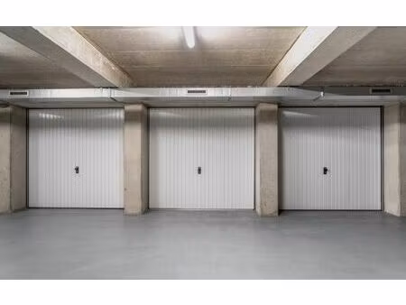 stationnement le havre 13 m² t- à vendre  13 000 €