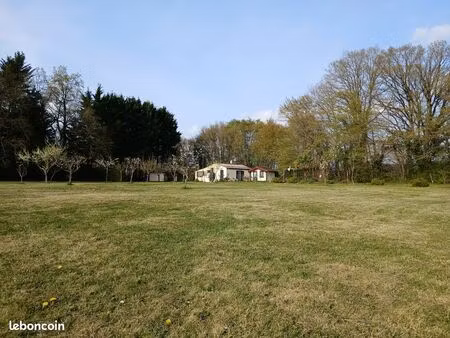 maison de charme avec grand terrain a l'abri des regards