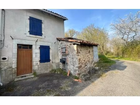 maison chabrac m² t-2 à vendre  50 000 €