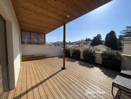 nimes maison de ville contemporaine neuve corinne ponce immo