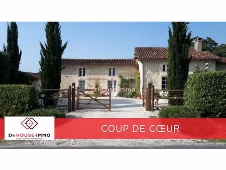 a verteillac  dordogne  maison t5 en pierre de +- 150 m² rénovée et restaurée 2015  avec p