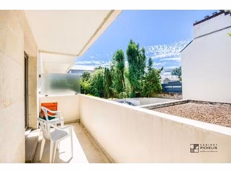 nantes - procé t2 avec terrasse  cave et garage fermé