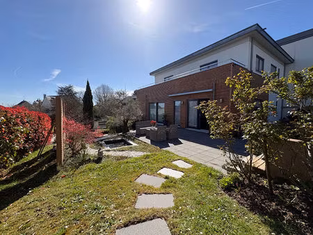 maison verrieres le buisson 7 pièce(s) 182.7 m2