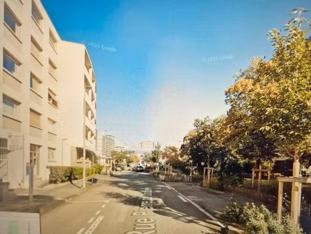 t3 de 83m2  avec park en s/s  vers piscine coubertin