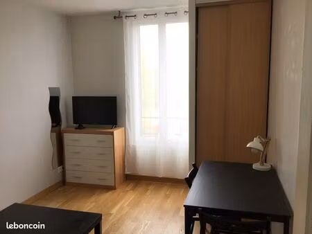 location studio meublé à montreuil limite fontenay