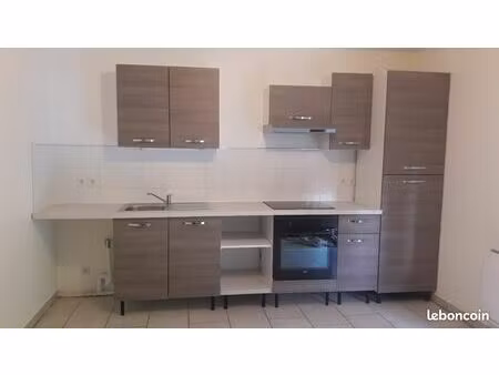 chambéry curial t1bis 37m² + terrasse. situé dans le quartier haut de curial