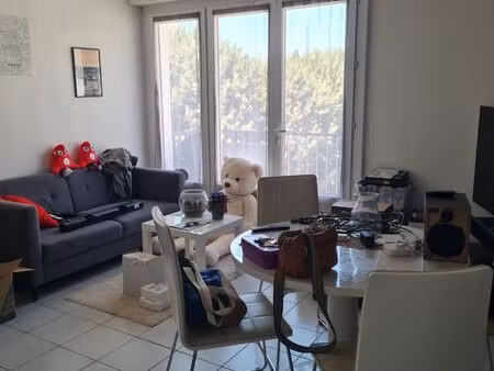 appartement 2 chambres avec terrasse centre-ville