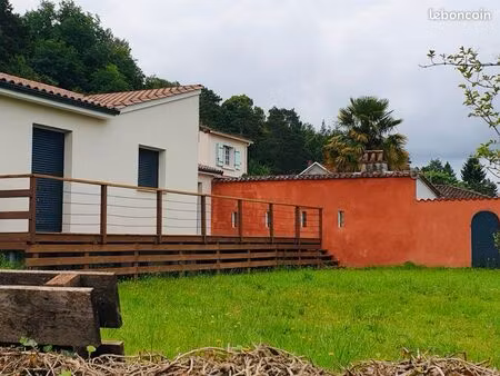 maison proche commodités