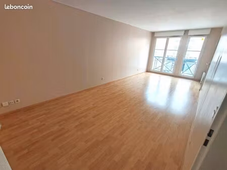 t2 centre ville la madeleine - 850 charges comprises - 2 places de parking