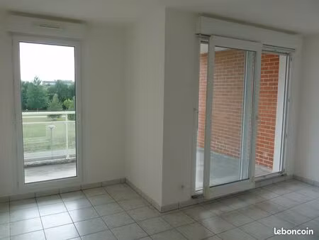 studio 25m2 avec terrasse 10 m2 et garage