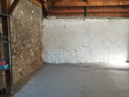 local / entrepôt / garage à louer 84 m– idéal stockage