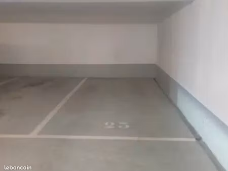 parking près métro chatillon montrouge