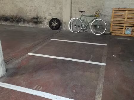 parking 2 roues