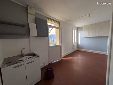 montville maison f3 50m2 sans jardin + cave + stationnement