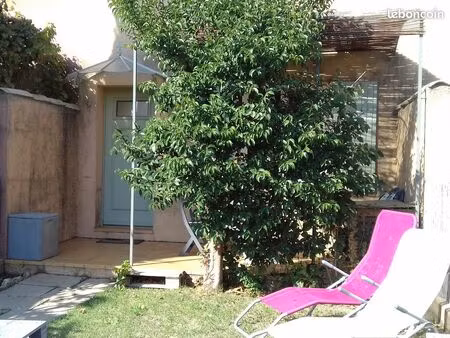 pavillon avec jardin