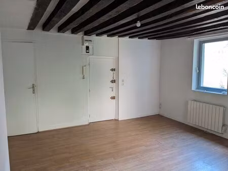 charmant t1 hyper centre le mans