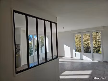 appartement 72.81m² classé bbc  2 chambres  balcon d'angle  garage et cave sur parc