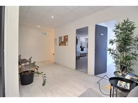 vente locaux professionnels 6 pièces 132 m² à le muy (83490)  315 000 €