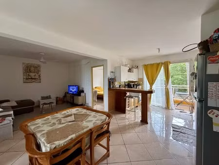 a vendre - appartement de type t3 de 60 m2 environ - etang salé - 147 000 €