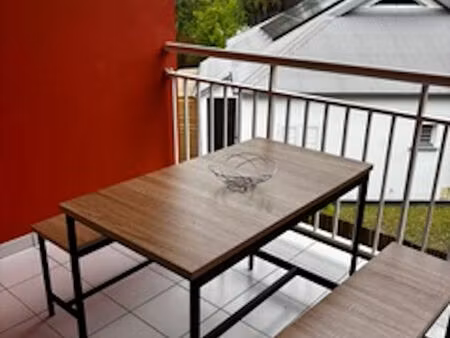 a louer studio meuble - le tampon