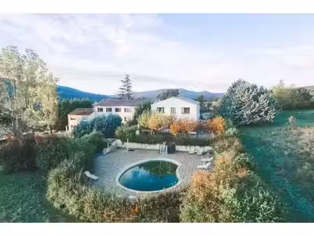 vente locaux professionnels 0 pièces 1200 m² à forcalquier (04300)  888 000 €