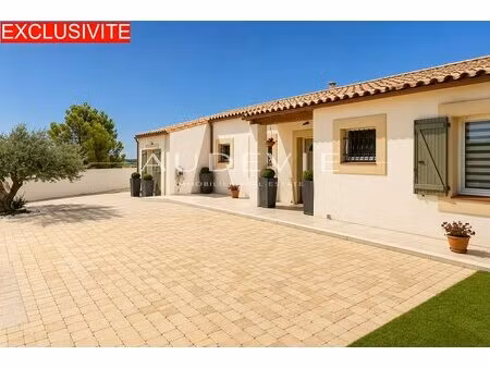 villa avec piscine et vue panoramique proche carcassonne  idéale résidence principale ou..