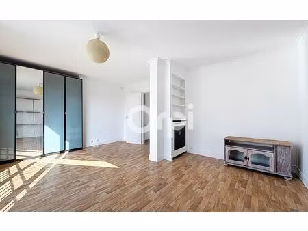 location appartement  m² t-2 à l'haÿ-les-roses  1 059 €