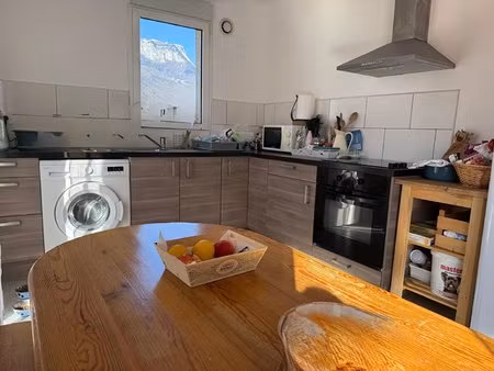 t3 lumineux avec balcon et garage pontcharra