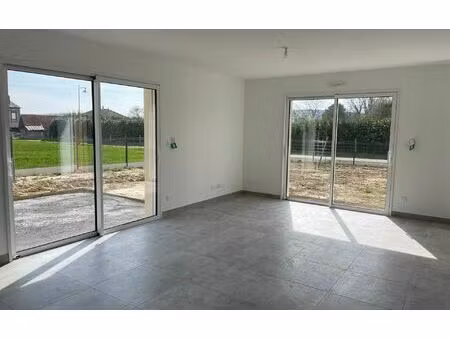 location maison  m² t-4 à corneville-sur-risle  920 €