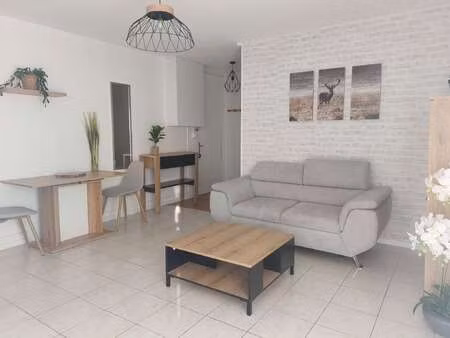 location appartement 4 pièces à orvault (44700) : à louer 4 pièces / 75m² orvault