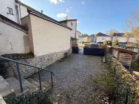 location appartement 2 pièces 58 m² à saint-léonard-de-noblat (87400)  490 €