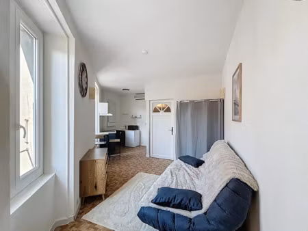 location meublée appartement 1 pièce 21.32 m² à tournon-sur-rhône (07300)  350 €