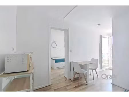 location meublée appartement 1 pièce 20 m² à prades (66500)  390 €