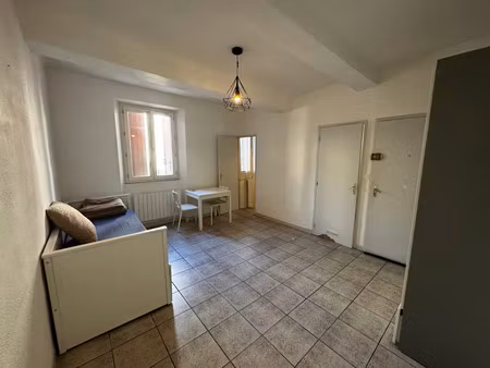 location appartement 1 pièce 23.96 m² à manosque (04100)  445 €