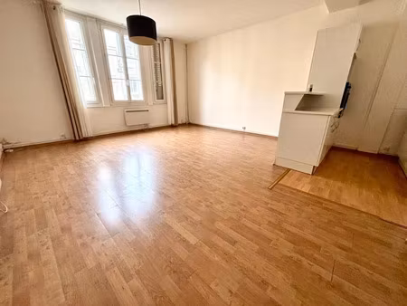 location appartement 2 pièces 58.13 m² à saint-quentin (02100)  600 €