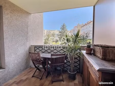 appartement 3 pièces 87 m²