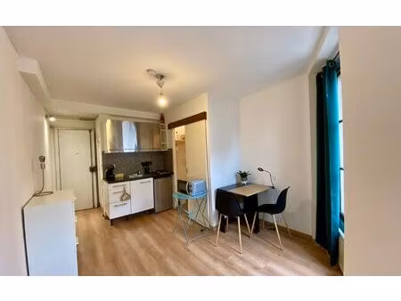 location appartement  14.2 m² t-1 à paris 18  595 €