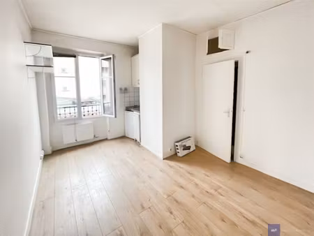 a vendre - studio au calme - paris 18