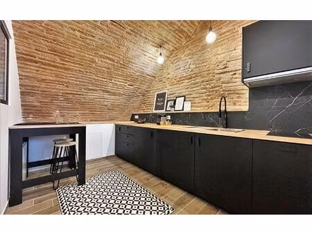 location appartement  m² t-2 à toulouse  827 €