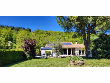 maison t7 de 208 m² - porte d'agen