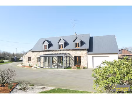 corps de ferme avec terrain agricole de 17 ha