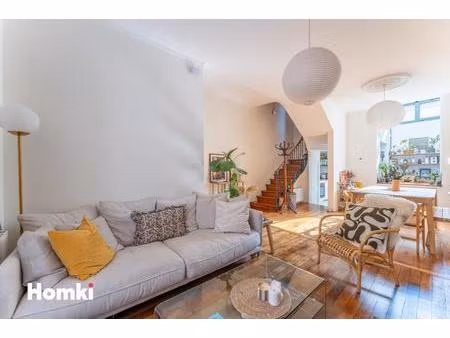 maison rénovée - jardin public