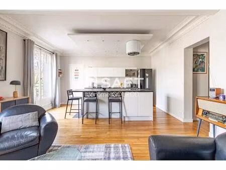 superbe appartement dans un immeuble de grand standing